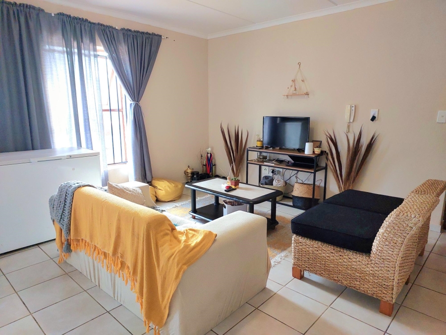 2 Bedroom Property for Sale in Doornkloof Western Cape